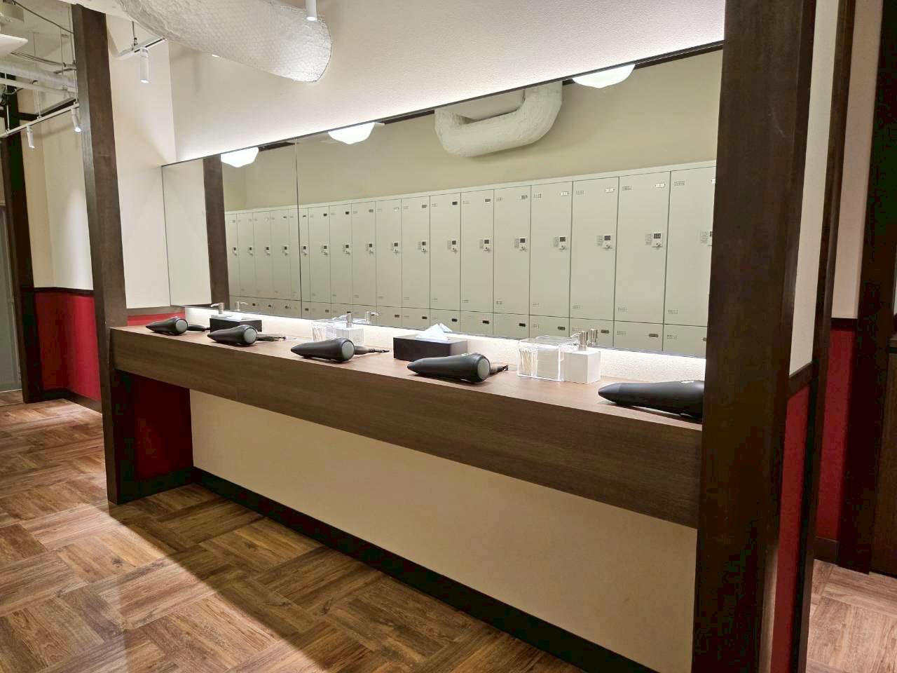 南浦和フィットネス写真：更衣室1