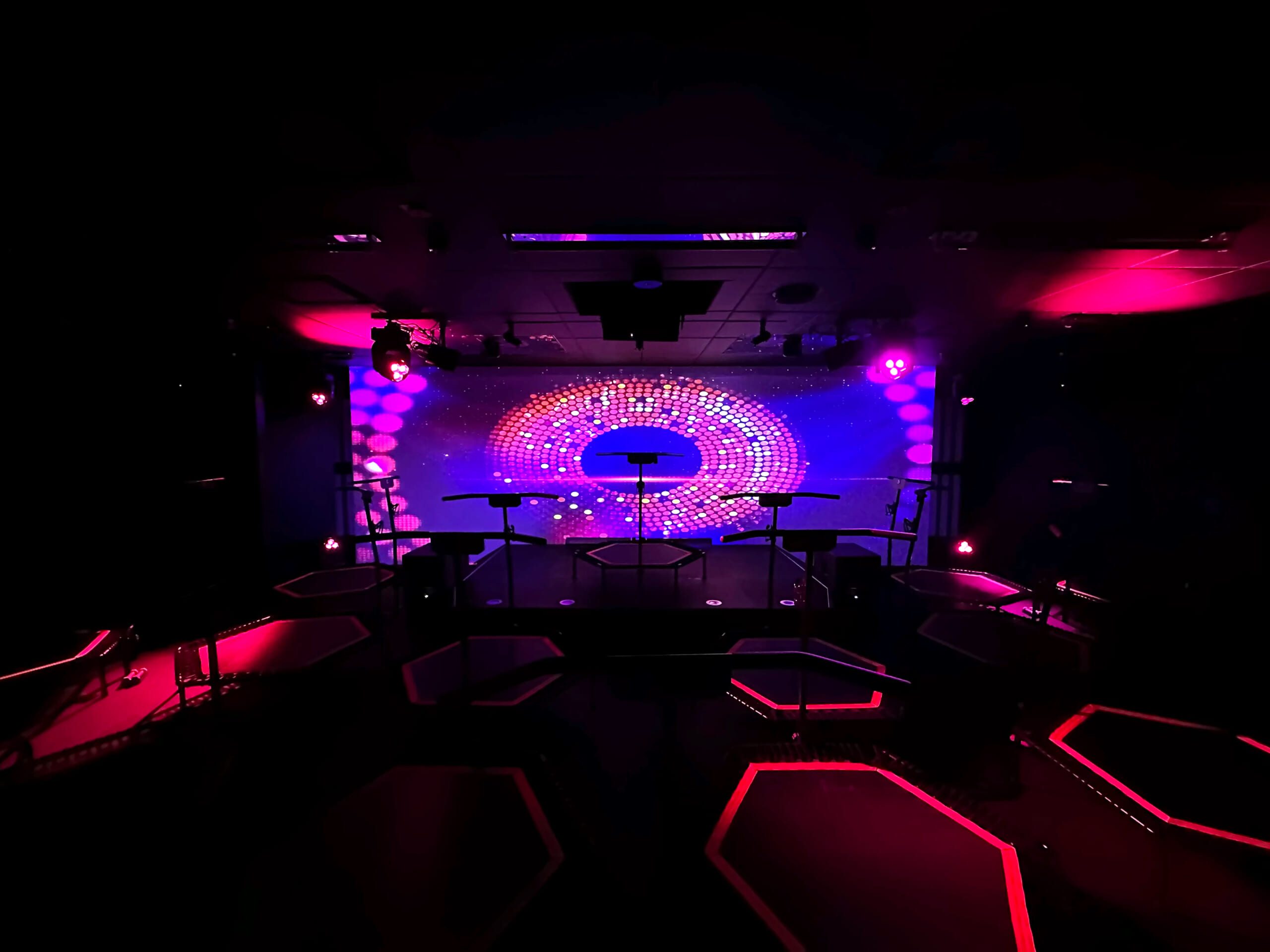 新宿ジム写真：暗闇フィットネススタジオ2