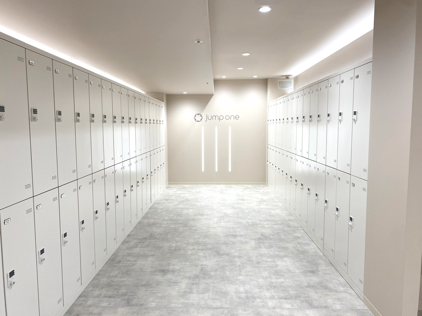 所沢ジム写真：更衣室2